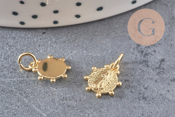 Oval Virgin Mary medal pendant in gold-plated brass 11mm, x1 (G3480)