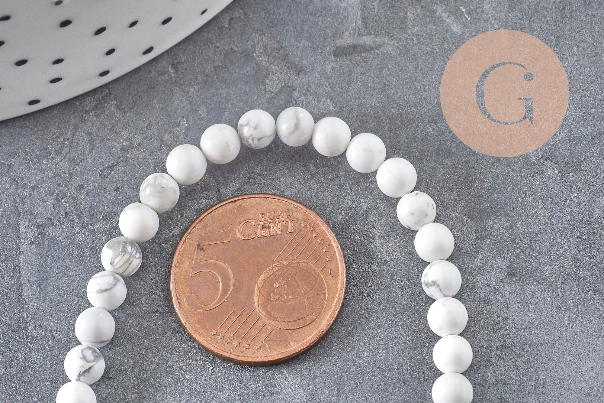 Perle ronde howlite blanche naturelle 4mm, x1 fil de 38cm (G11091)