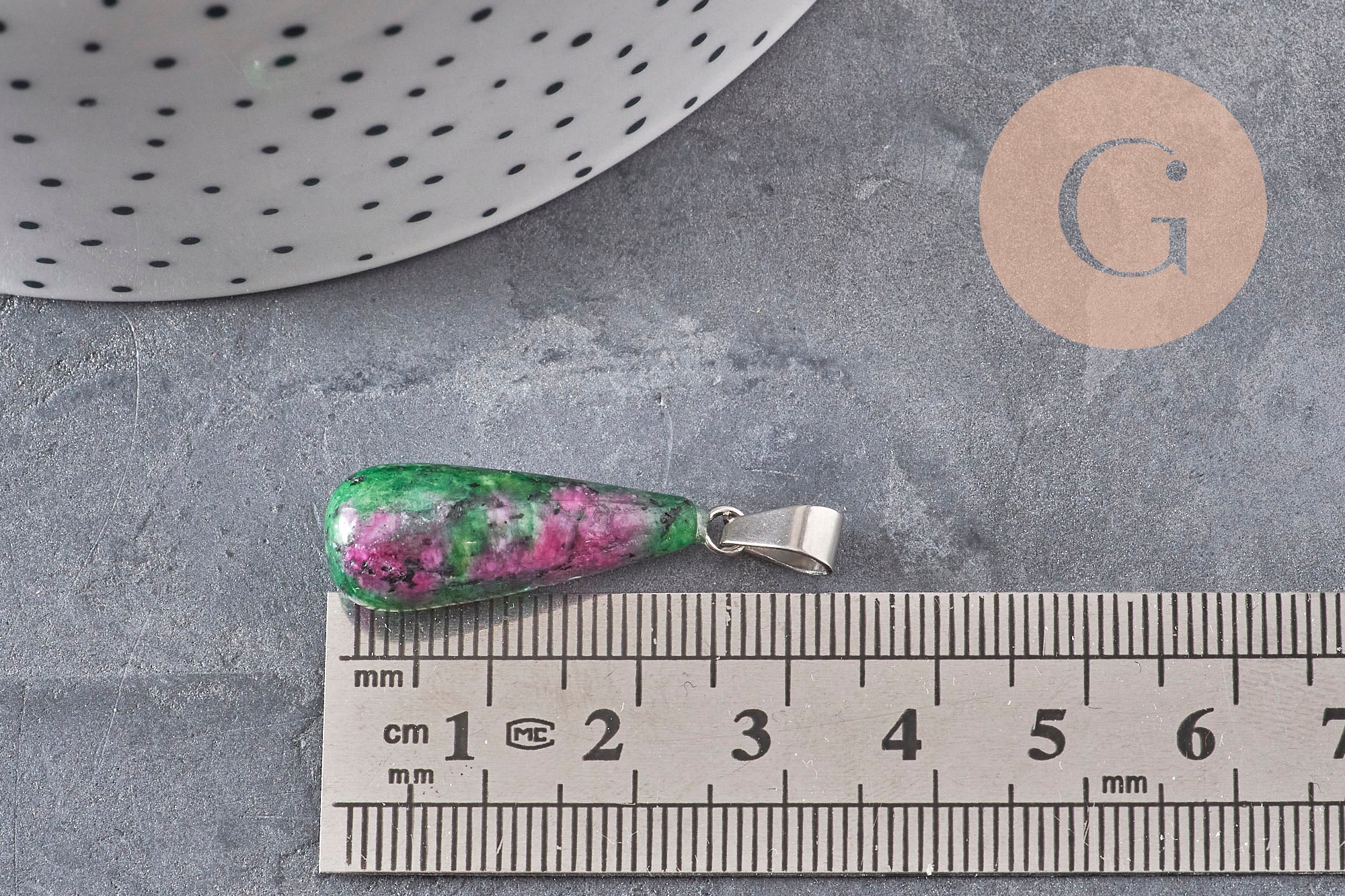 Pendentif goutte rubis zoisite naturel acier inoxydable platine 28mm, x1 (G11120)