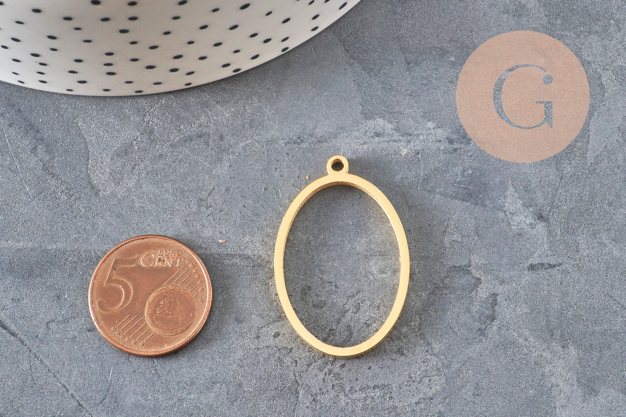 Oval stainless steel 304 IP gold-plated open back pendant 35mm, x1 (G11251)