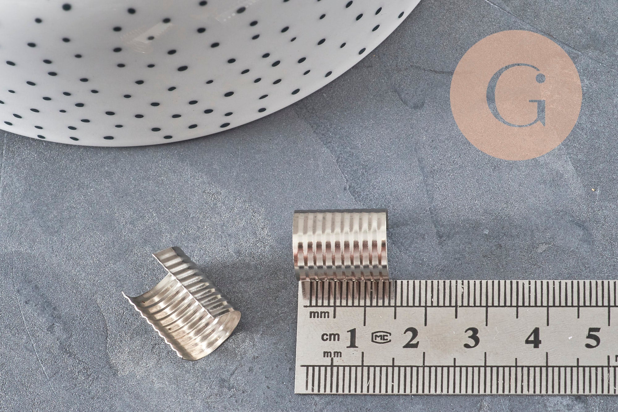 15mm crimp-end cord tips (round, iron, platinum), x10 VALID