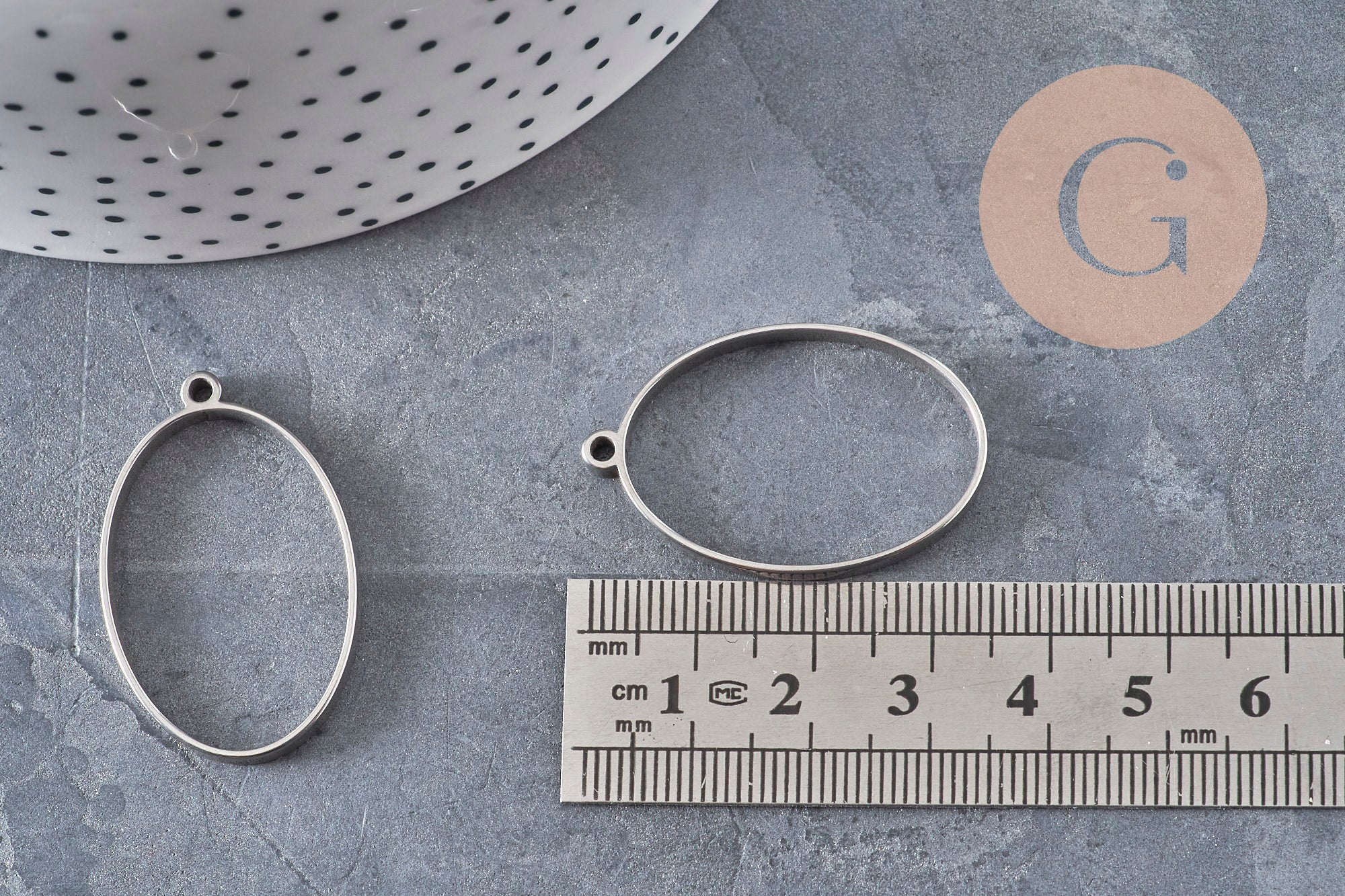 35mm Stainless Steel 304 Platinum Oval Pendant Tray, x1 VALID