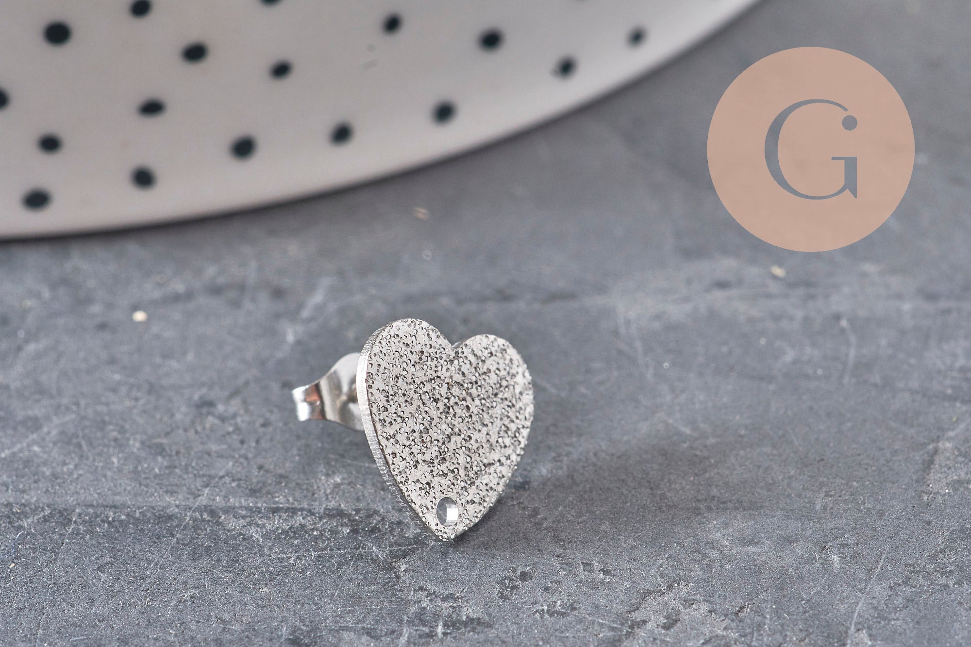 Pendientes de botón corazón acero inoxidable 304 plano arenado 1 agujero 13mm, el par VÁLIDO