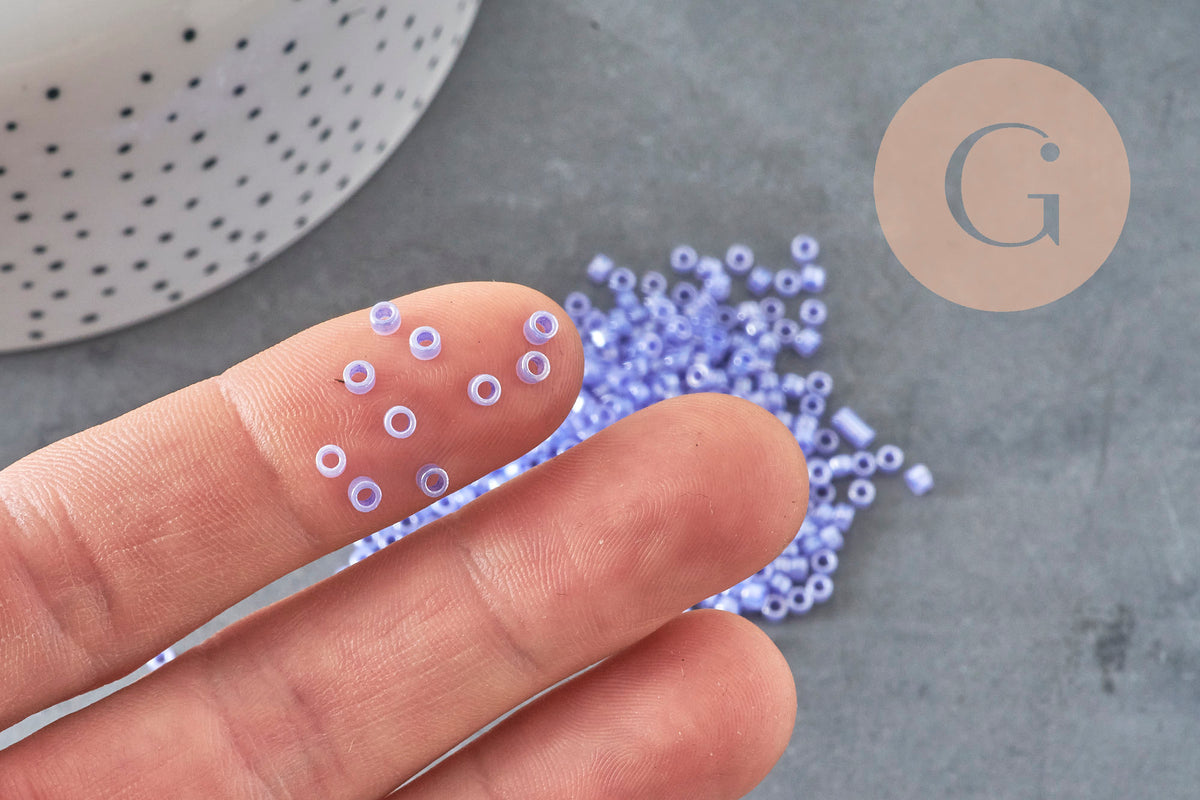 Perles rocaille tube verre bleu transparent 2.5mm, x1 sachet de 8g (G11401)-Perles-Gingerlily Perles