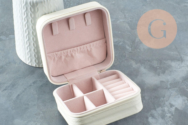 Boite à bijoux en imitation cuir beige carrée 10cm, x1 (G9473)