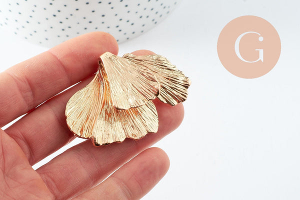 Boucles fleur Gingko XXL zamac doré, la paire (G9652)