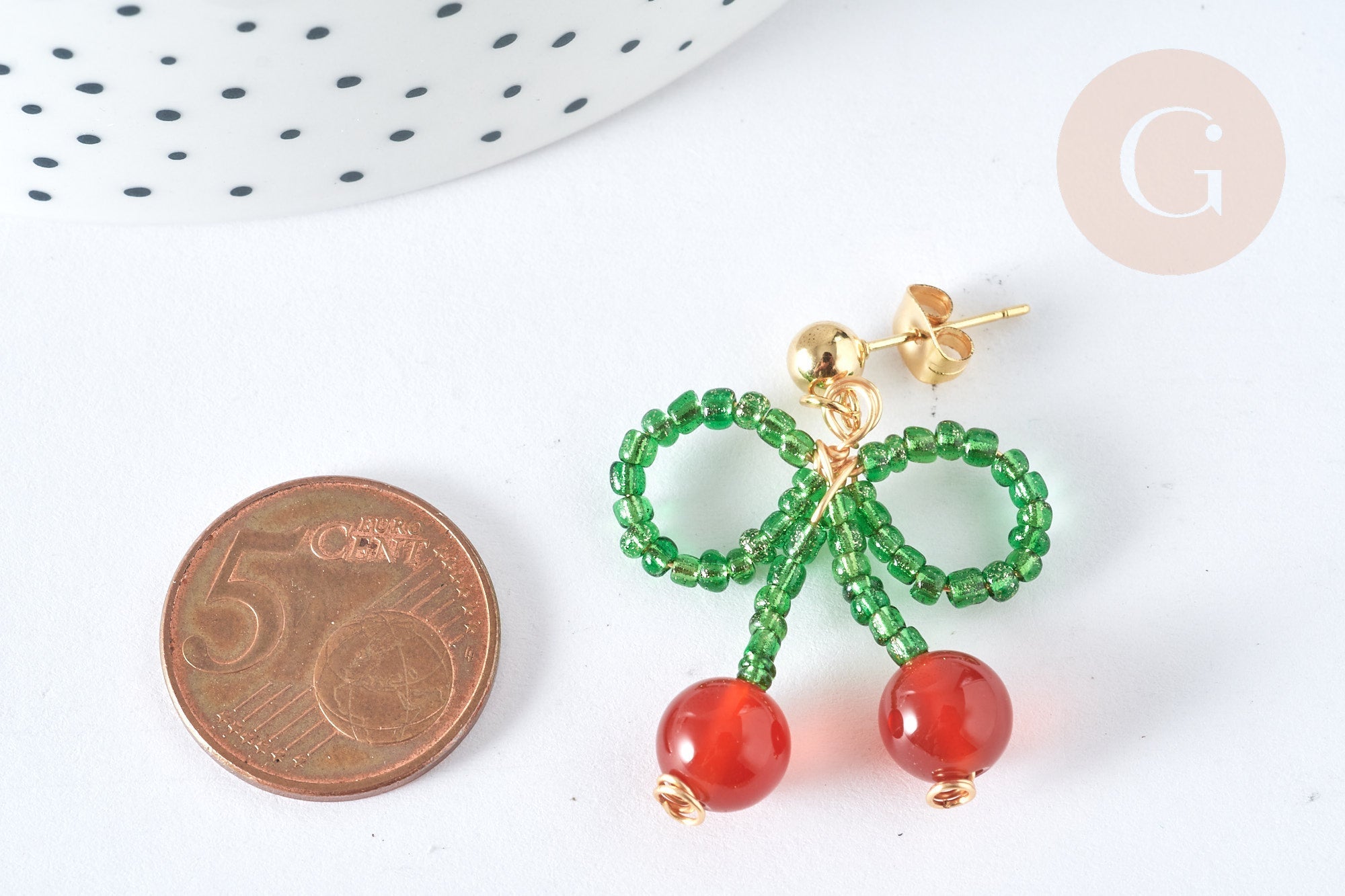 Boucles puces cerise agate rouge perles rocaille acier 304 doré 33mm, la paire (G7477)
