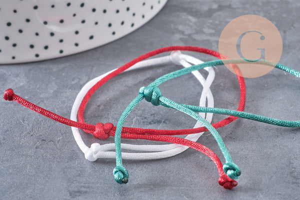 Bracelet réglable cordon polyester blanc vert rouge 1-17cm, x1 (G10828)