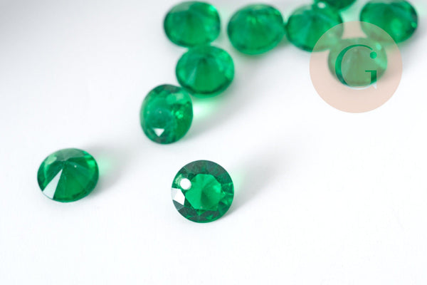 Breloque Ronde zircons vert foncé translucides 6mm, création bijoux cristal, x5 G9012