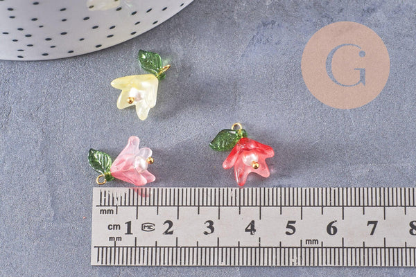 Breloque fleur verre coloré laiton doré imitation perle 15mm, x5 (G10326)