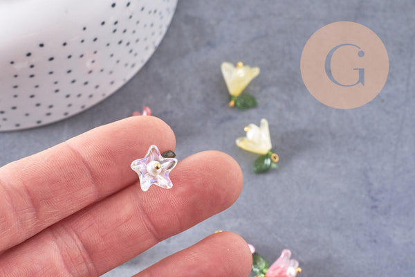 Breloque fleur verre coloré laiton doré imitation perle 15mm, x5 (G10326)