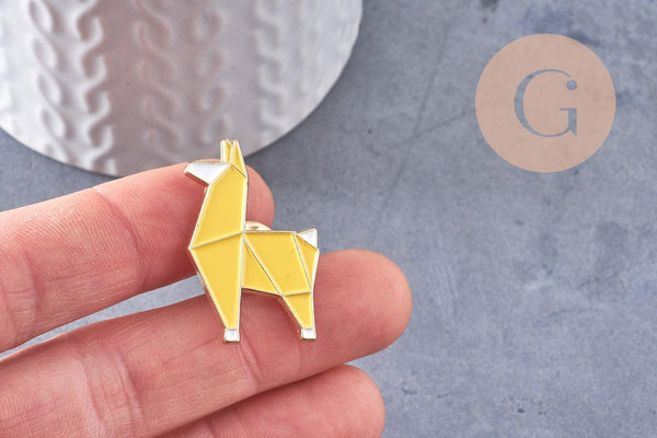 Broche pins chien caniche origami zamac doré émail jaune 32.5x21mm, x1 (G10320)