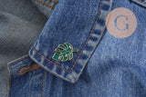 Broche pins feuille monsterosa motif végviergesétal doré émail 25mm ,x1 (G5745)
