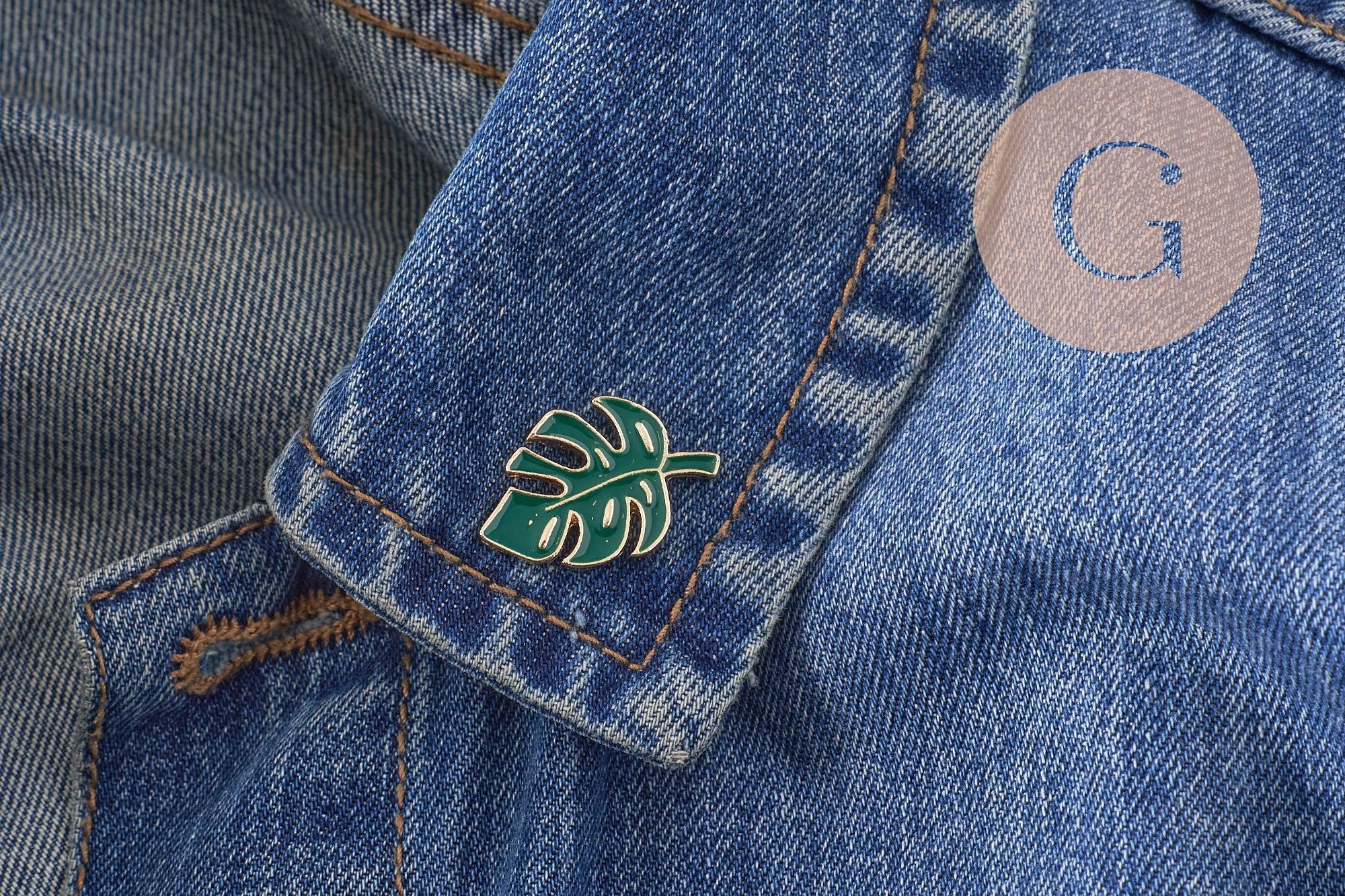Broche pins feuille monsterosa motif végviergesétal doré émail 25mm ,x1 (G5745)
