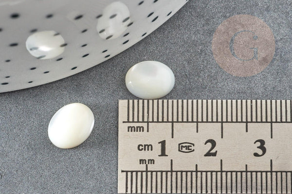 Cabochon ovale nacre blanche naturelle 10x8mm, x1 (G0372)