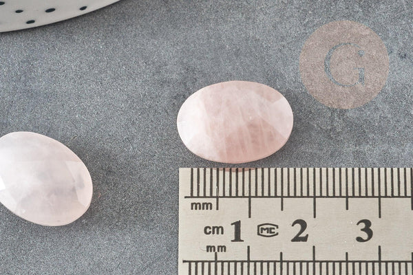 Cabochon ovale quartz rose naturel facetté 18x13mm, x1 (G4778)