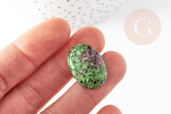Cabochon ovale rubis zoisite naturelle 25mm, x1 (G2221)