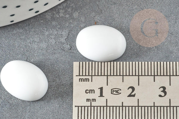 Cabochon ovale verre blanc imitation porcelaine 16x12mm, x1 (G2821)