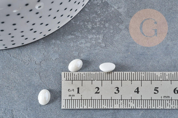 Cabochon ovale verre irisé blanc 8x6mm, x10 (G8893)
