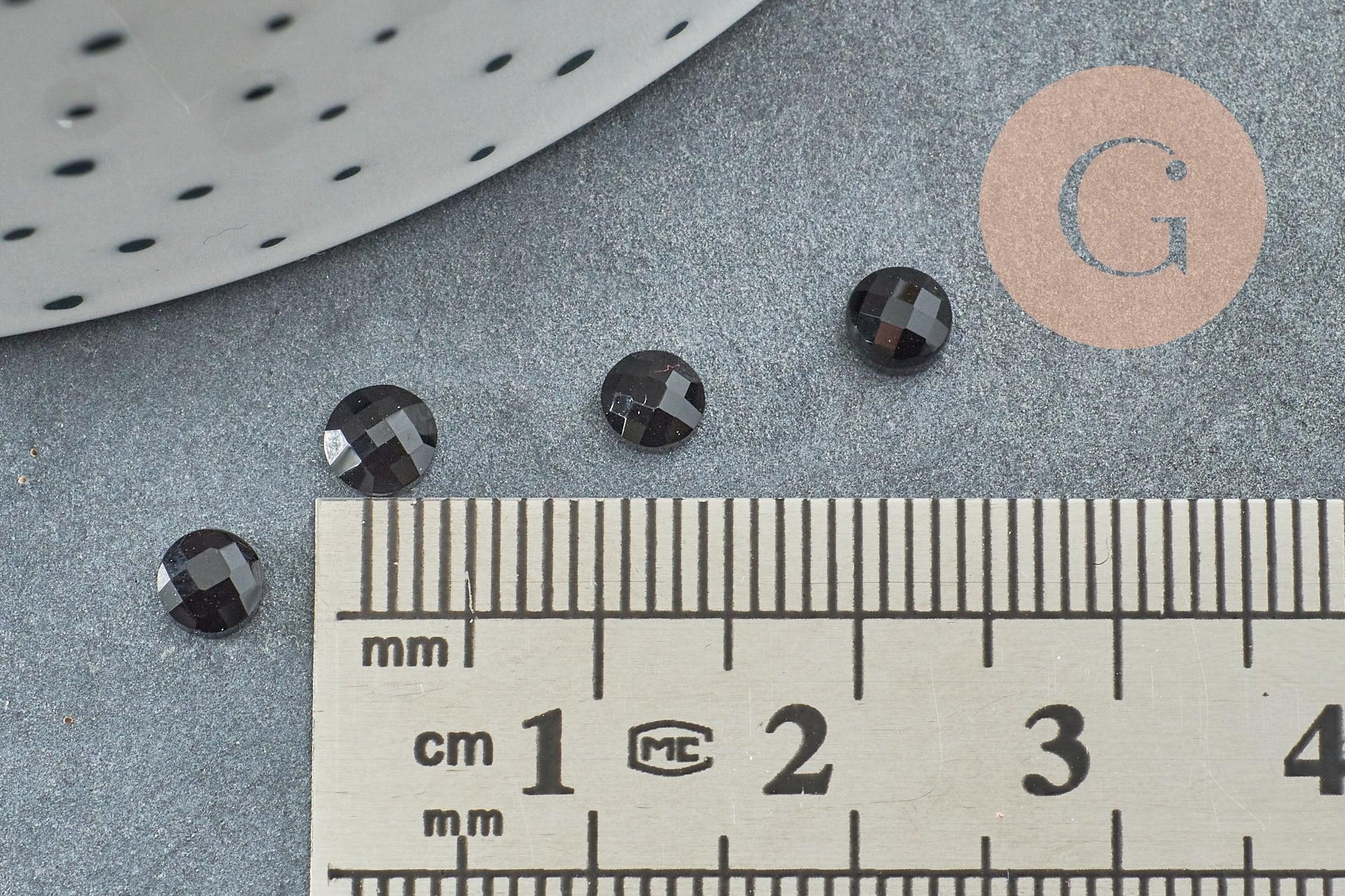 Cabochon rond agate naturelle noire facetté 4mm, x1 (G2276)