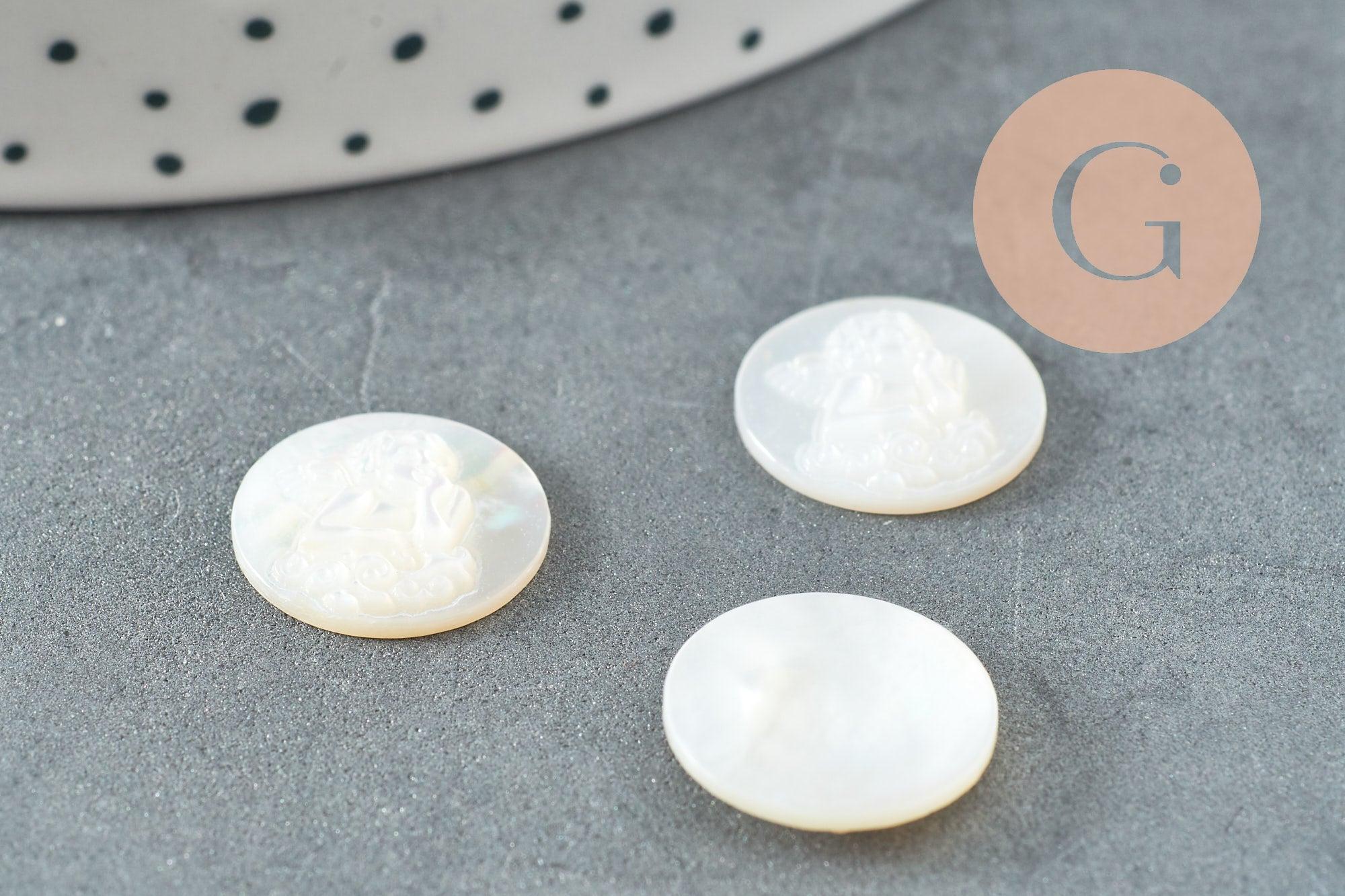 Cabochon rond ange nacre blanche naturelle gravé 14mm, x1 (G9626)