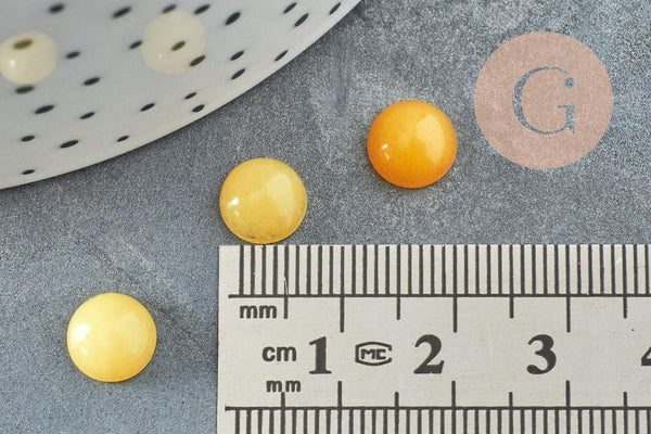 Cabochon rond jade naturel jaune 8mm, x1 (G0454)