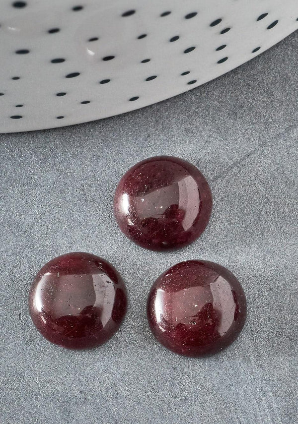 Cabochon rond jade naturel rouge bordeau 12mm, x1 (G0268)