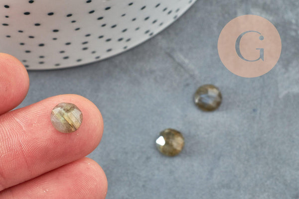 Cabochon rond labradorite naturelle à facettes 8mm, x1 (G5639)