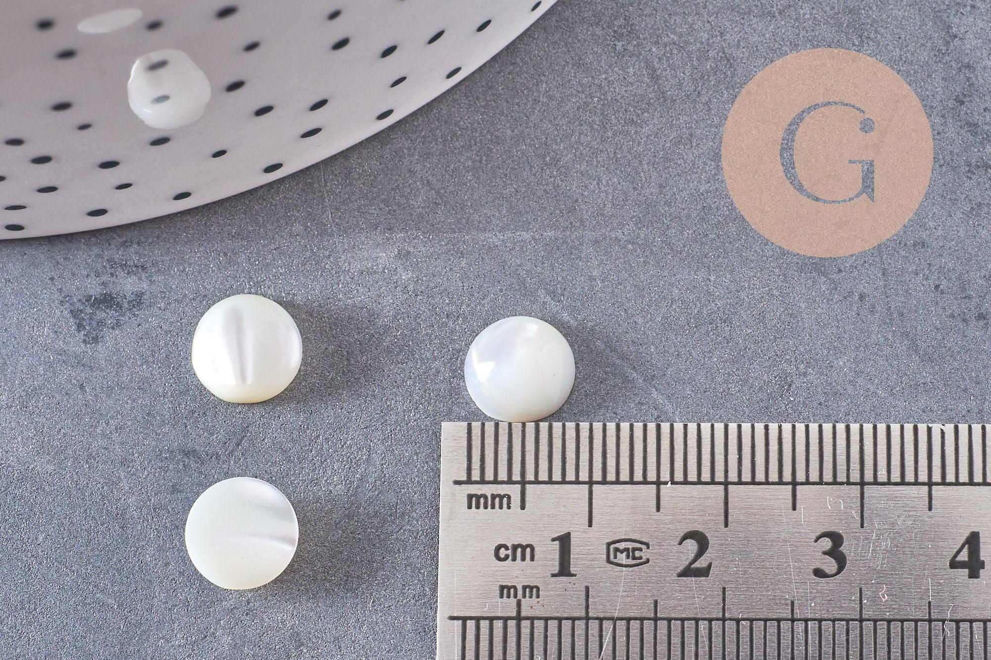 Cabochon rond nacre blanche naturelle 8mm, x1 G10535