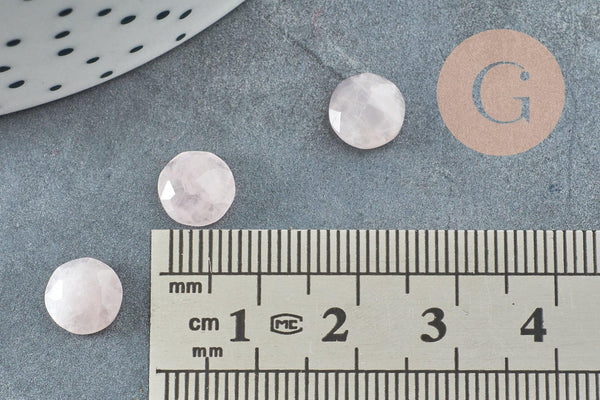 Cabochon rond quartz rose à facettes 8mm, x1 (G5637)