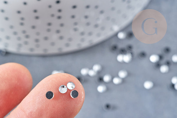 Cabochon rond strass cristaux transparent 2.7mm, x 1 gr (G8683)