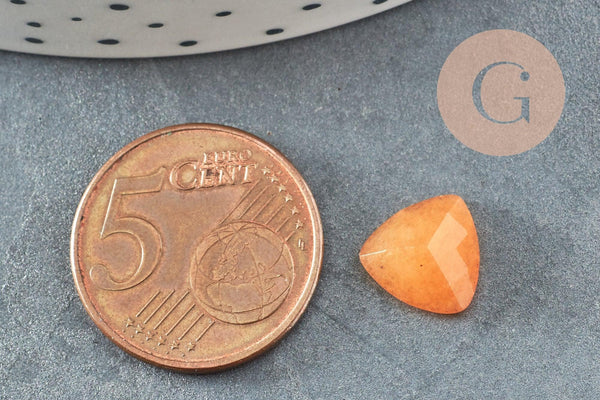 Cabochon triangle jade naturel facetté teinté multicolore 10mm, x1 G8685