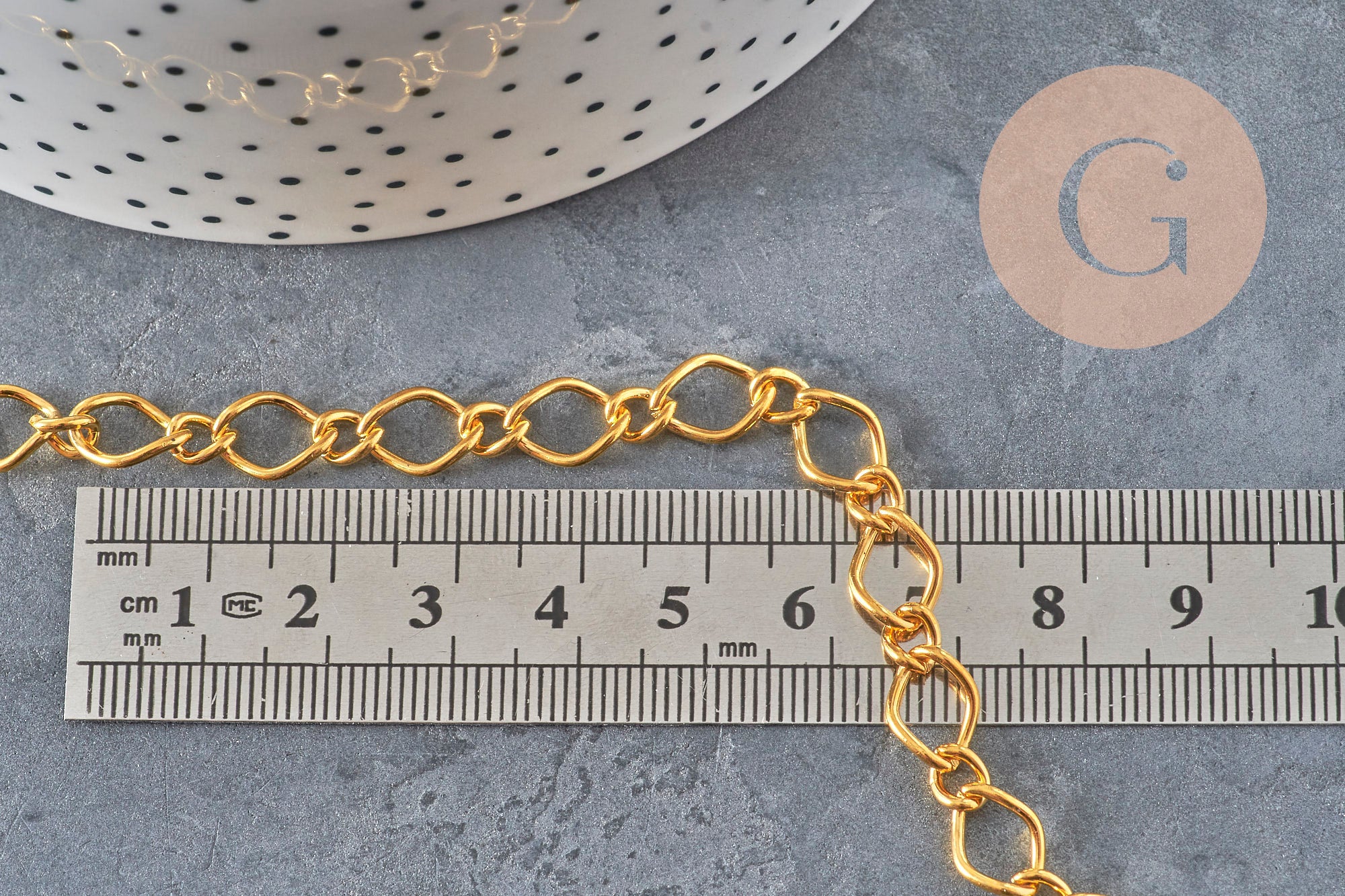 Fancy gold-plated iron chain 7x10mm, x1 meter (G11236)
