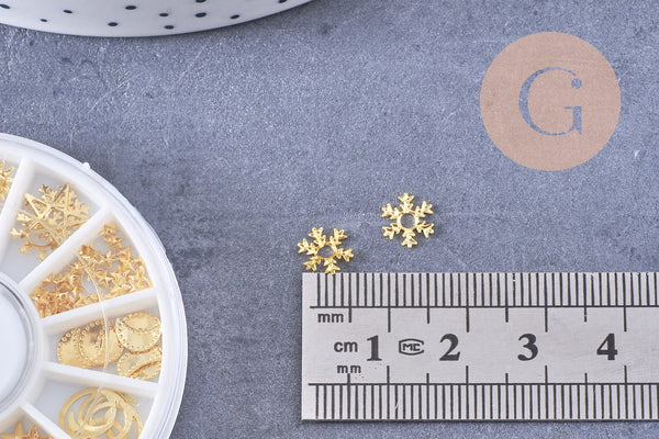 Charm à coller zamac doré soleil,lune, étoile,neige 4-5mm, x1 boite de 200 (G4012)