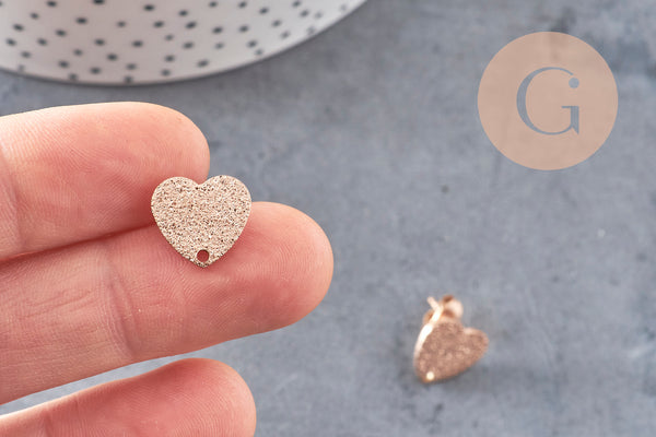 Clous-puces oreille coeur acier 304 inoxydable or rose IP sablé 1 trou 13mm, la paire (G10953)