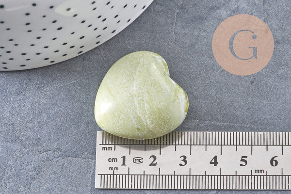 Coeur péridot naturelle 20-70mm, péridot naturel roulé, pierre semi-precieuse, séance lithothérapie, x1 (G5617)