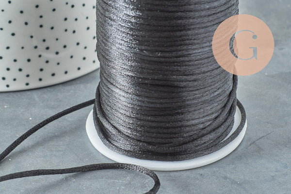 Cordon queue de rat satin polyester noir brillant 2mm, x 5mètres (G2513)