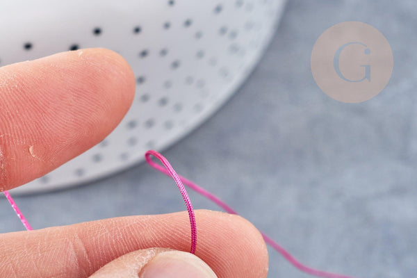 Cordon rose fuchsia tressé polyester 0.6mm, cordon fil de jade pour bijoux, x1 mètre G8454