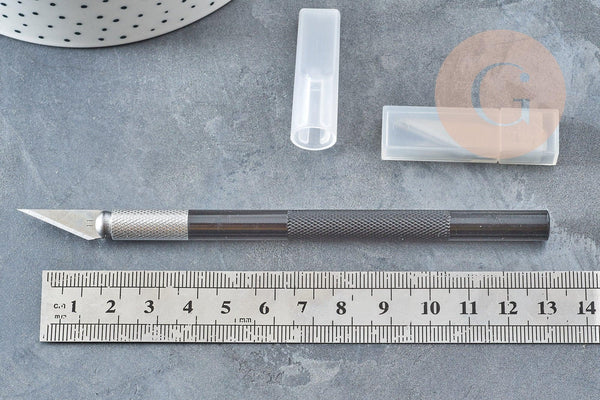 Cutter type scalpel +5 lames de rechange haute précision, x1 (G8538)