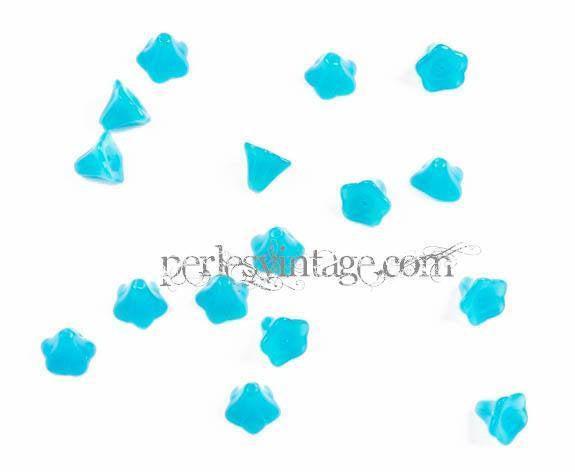 EP 10 Perles Fleurs en Verre type Tchèque Turquois...