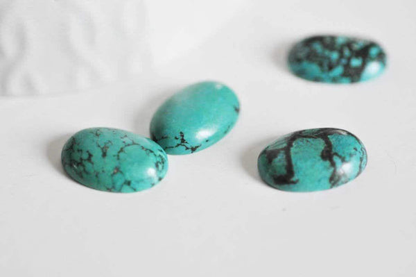 EP Cabochon howlite turquoise 12 x17mm,pierre naturelle, cabochon ovale -G161