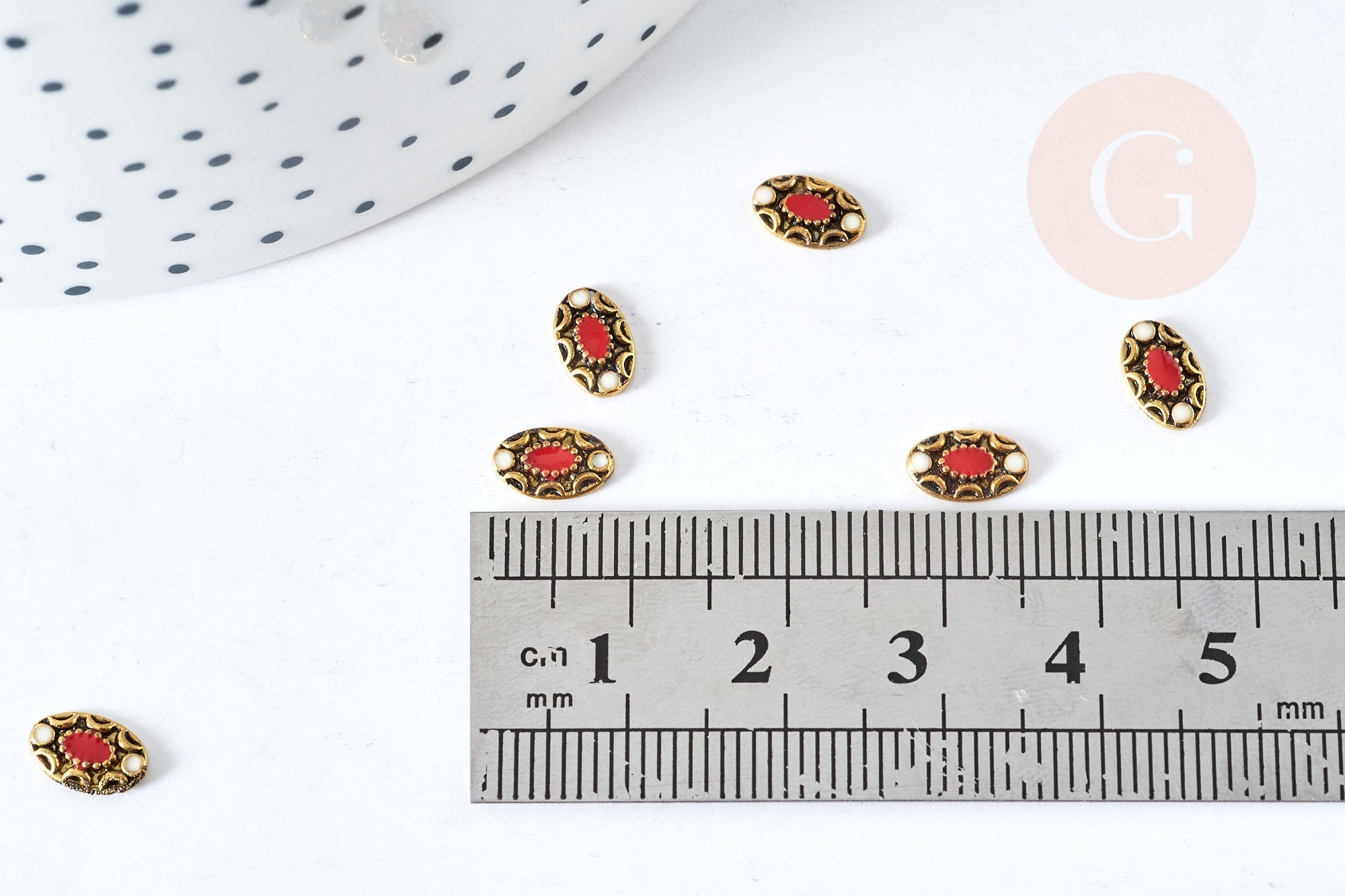 EP Charm à coller ovale zamac bronze émail blanc rouge 8mm, x5 (G8572)