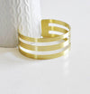 EP NE PAS RENOUVELER Bracelet manchette rayures laiton brut largeur 20mm, x1 (G4878)