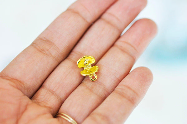 EP Pendentif coquillage doré , fourniture créative, pendentif coquillage,création bijoux, coquillage doré, pendentif doré, 15mm, x 2