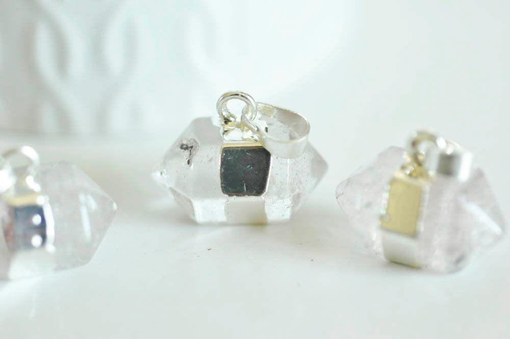 EP Pendentif pointe cristal transparent,fourniture créative,pendentif bijoux, pendentif pierre, pendentif cristal,pendentif argenté,22mm,G2484