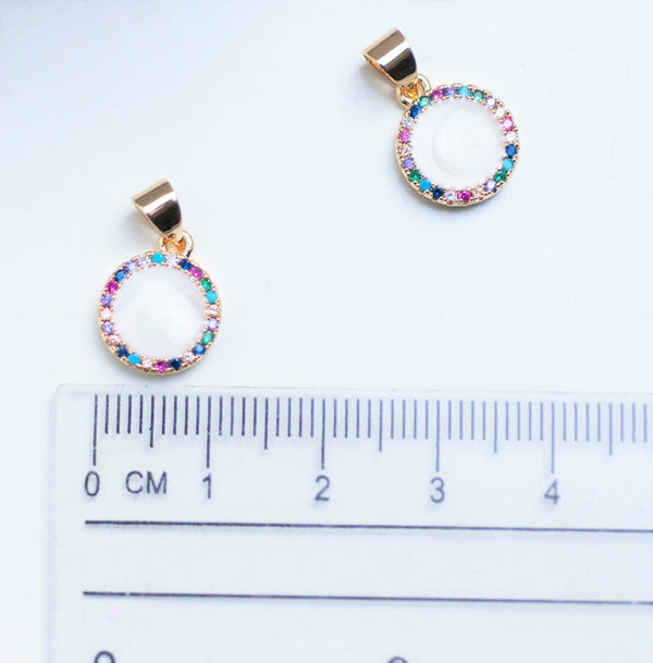 EP-Pendentif rond laiton doré 18K émail blanc et zircons,creation bijoux,coeur doré, pendentif laiton doré,13.5mm, x1 G4739