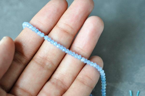 EP Perle abacus jade bleu clair, jade naturel,perle facette,4x2mm,fil de 36 cm G3909