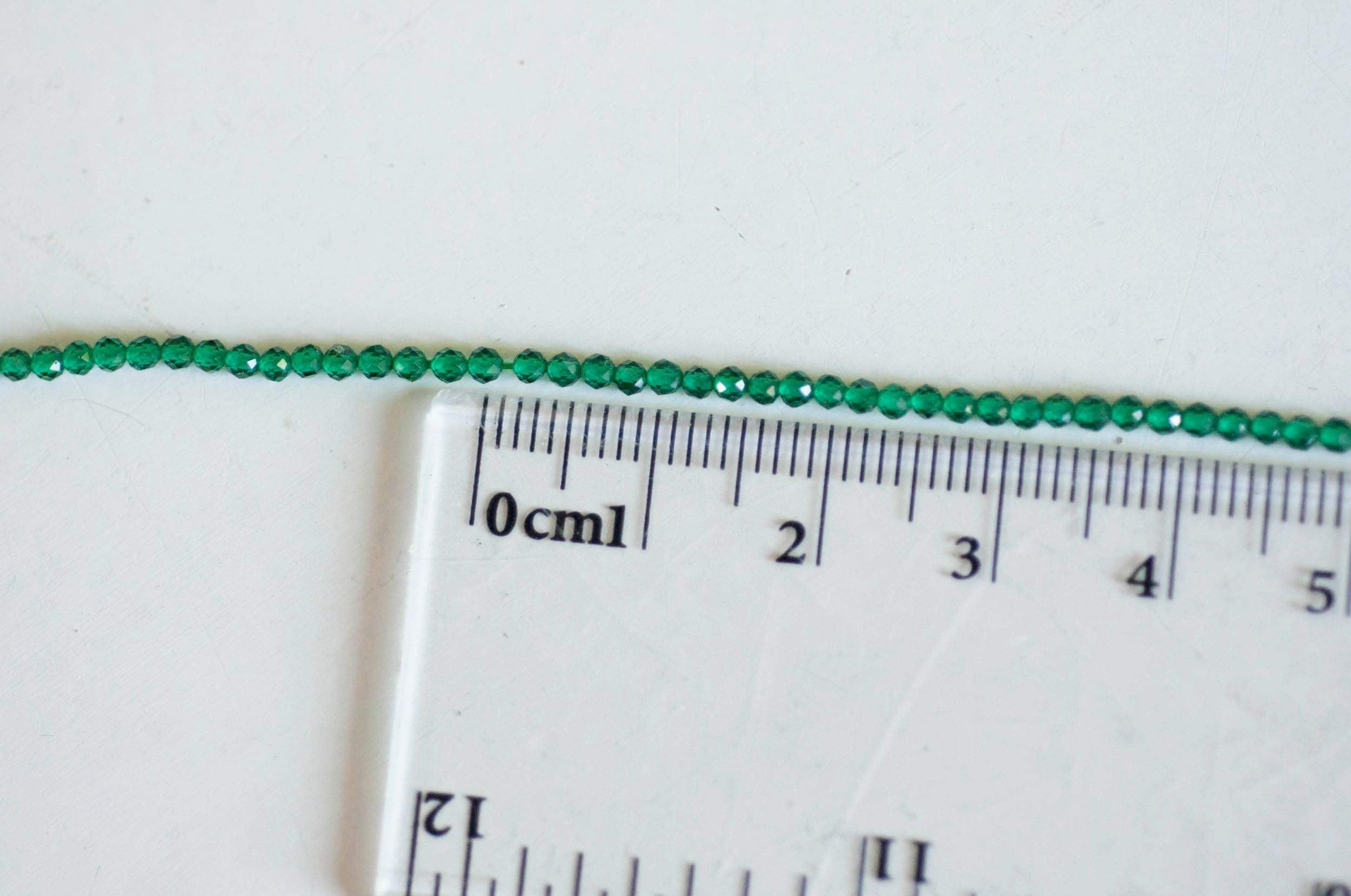 EP Perle émeraude 2mm,emeraude synthétique, perle pierre,bijou pierre,pierre précieuse,perles bijoux,2mm,fil 160 perles-G469