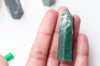 EP Pointe agate mousse verte naturelle roulée, agate mousse naturelle, pierre semi-precieuse, séance lithothérapie, la pièce