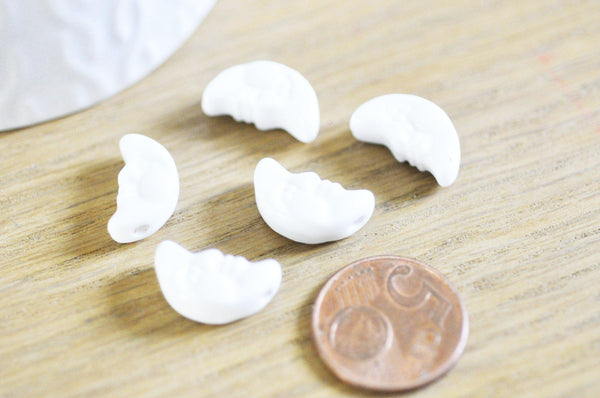 EP perle porcelaine blanche croissant lune visage, perle céramique, fabrication bijoux, céramique blanche, x 5, 18mm G5378